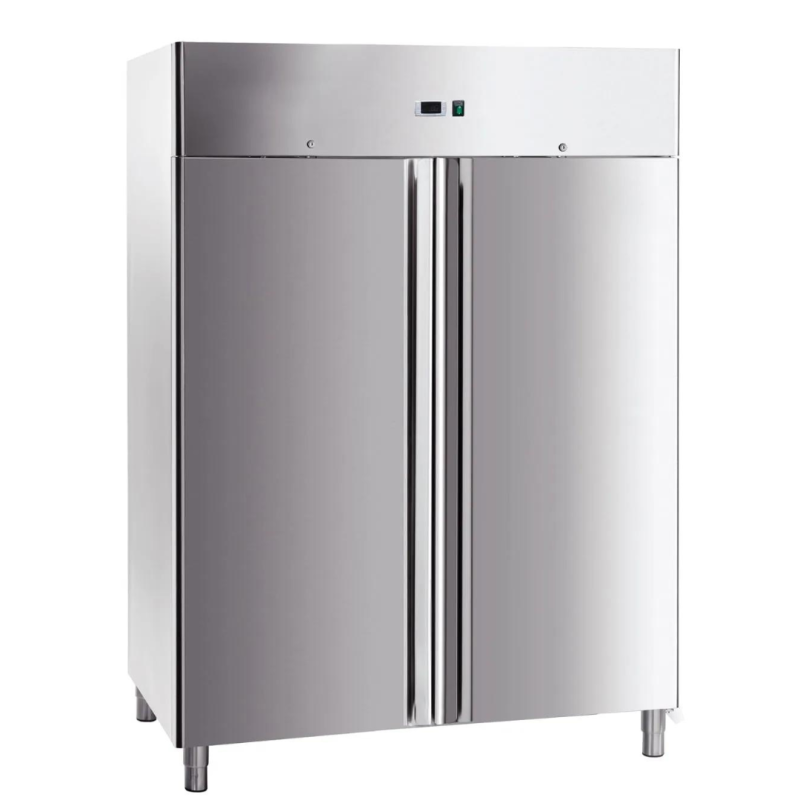 Double door solid upright chiller
